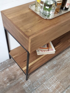 Aparador o mueble de tv en madera petiribí y hierro diseño minimalista