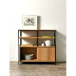 Aparador de tv o vajillero para living en madera paraíso y hierro diseño minimalista.