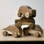 juguete auto de madera vintage