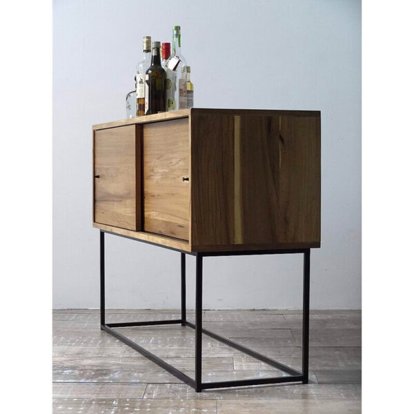 Consola o aparador en madera paraíso o petiribí y hierro diseño minimalista.