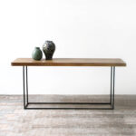 Consola aparador o mueble de tv minimalista en madera petriribí o paraíso y hierro