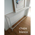 Consola o recibidor minimalista en chapa y hierro