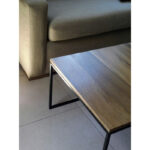 Juego de mesa baja o ratona en madera petiribí o paraíso con patas de hierro de diseño escandinavo industrial minimalista