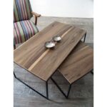 Juego de mesa baja o ratona en madera petiribí o paraíso con patas de hierro de diseño escandinavo industrial minimalista