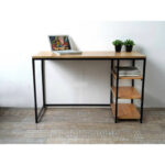 Escritorio nórdico minimalista con estantes en madera guatambú petiribí o paraíso con patas de hierro