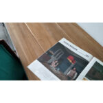 Escritorio nórdico minimalista en madera guatambú petiribí o paraíso con patas de hierro