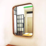 Espejo de diseño rectangular en chapa dorado minimalista