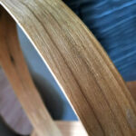 Espejo de diseño redondo en madera petiribi minimalista