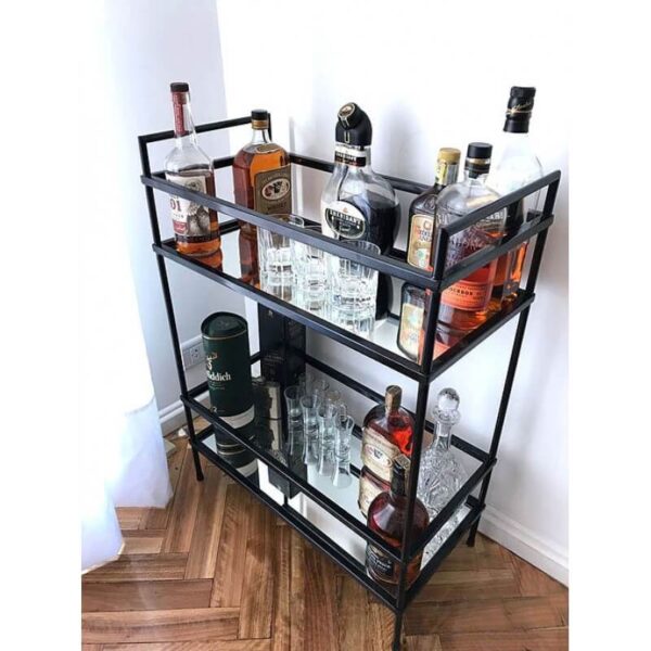 Mesa auxiliar en chapa y espejo con patas de hierro de diseño escandinavo industrial minimalista