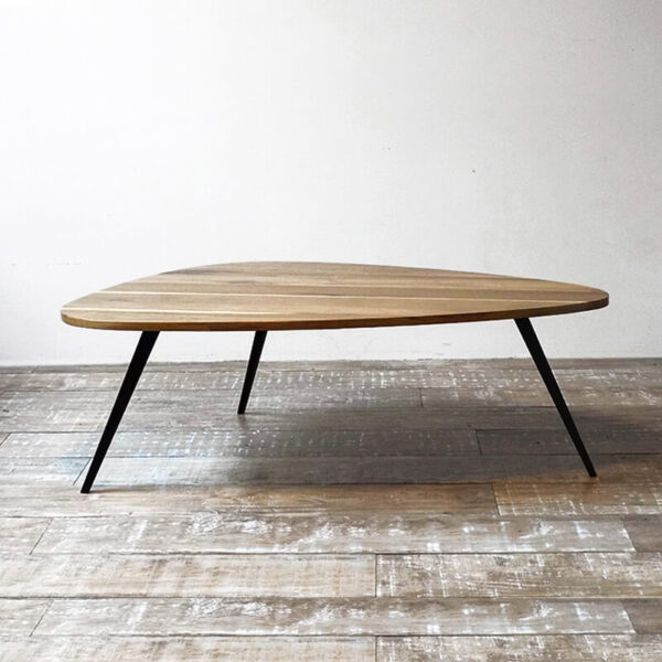 Mesa Charlotte Perriand baja o ratona madera petiribí o paraíso y hierro de diseño escandinavo minimalista