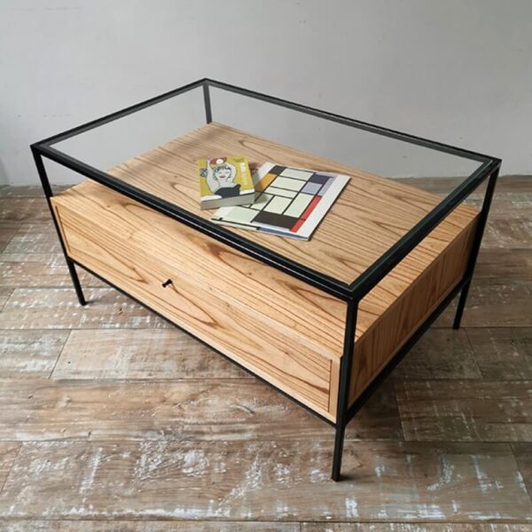 Mesa baja o ratona rectangular en madera petiribí o paraíso con patas de hierro de diseño escandinavo industrial minimalista
