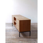 Aparador o mueble de tv en madera paraíso o petiribí y hierro diseño minimalista.